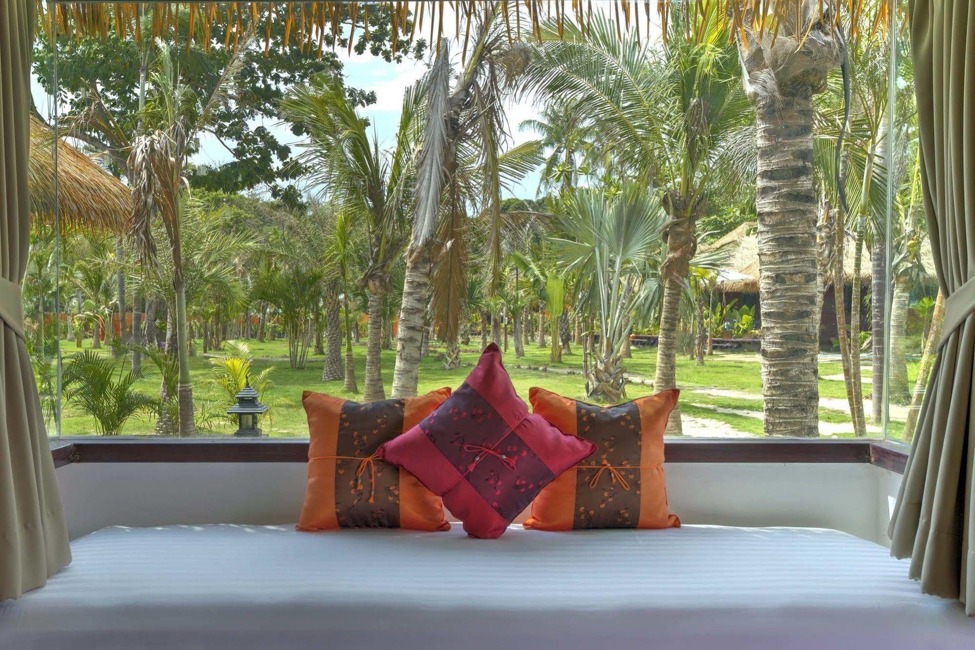 Mali Resort Sunrise Beach Koh Lipe Exterior foto