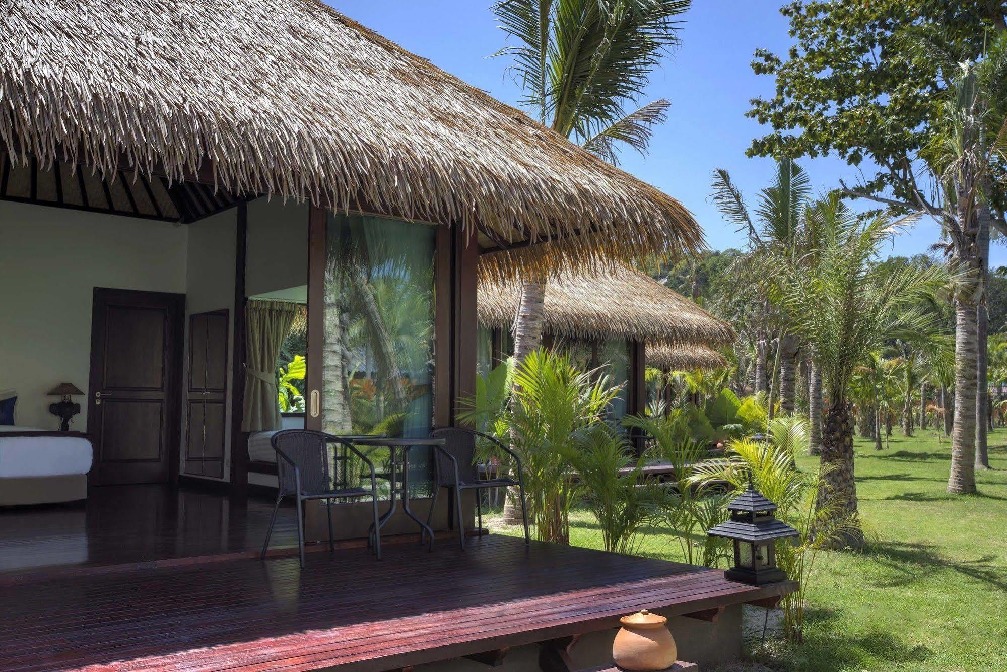Mali Resort Sunrise Beach Koh Lipe Exterior foto